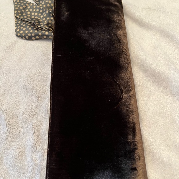Shiraleah Velvet Clutch ~ new - Picture 4 of 5